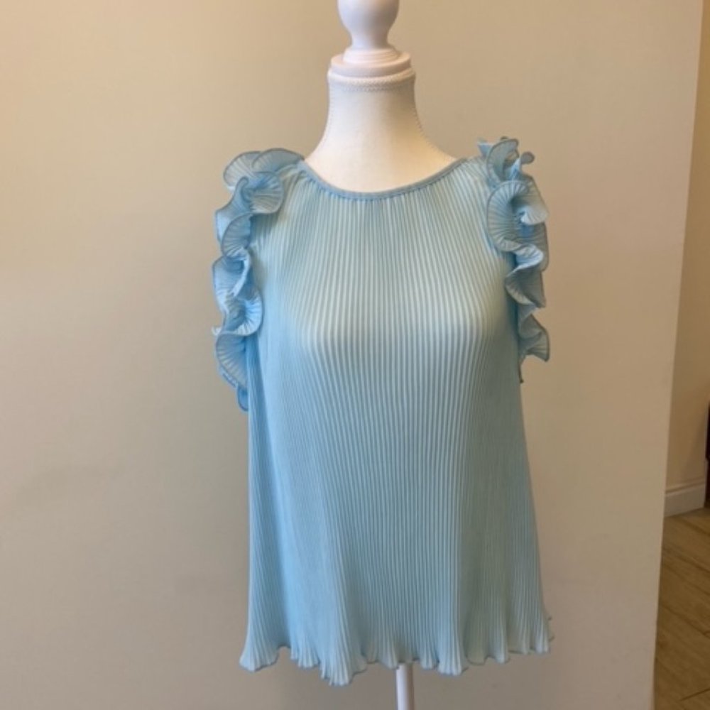 Adiva light blue Sleeveless blouse